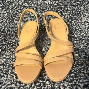 Naturalizer 8W Nude Heel Sandals